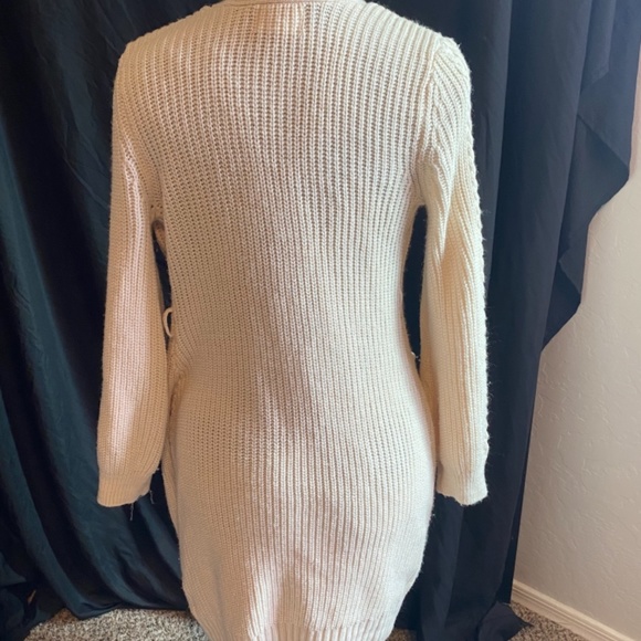 Cover over - Picture 2 of 3